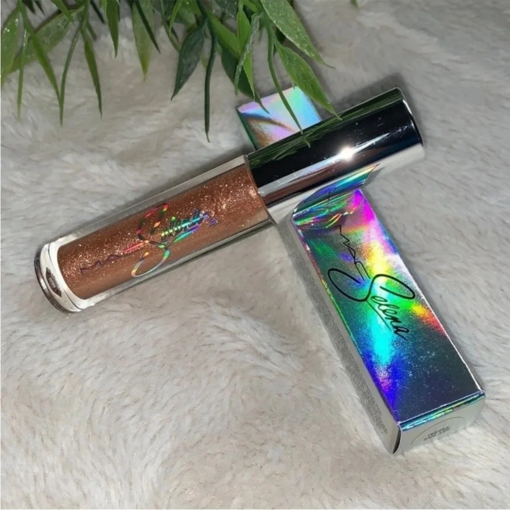 NEW! MAC Cosmetics x Selena La Reina Lipglass • Shade: Hey Dad Pizza! 🍕